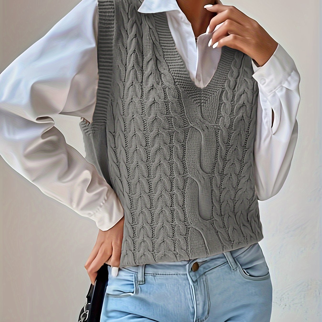 Comfortable Cable Knit Sweater Vest for Women with V Neck Sleeveless Cropped Oversized Style