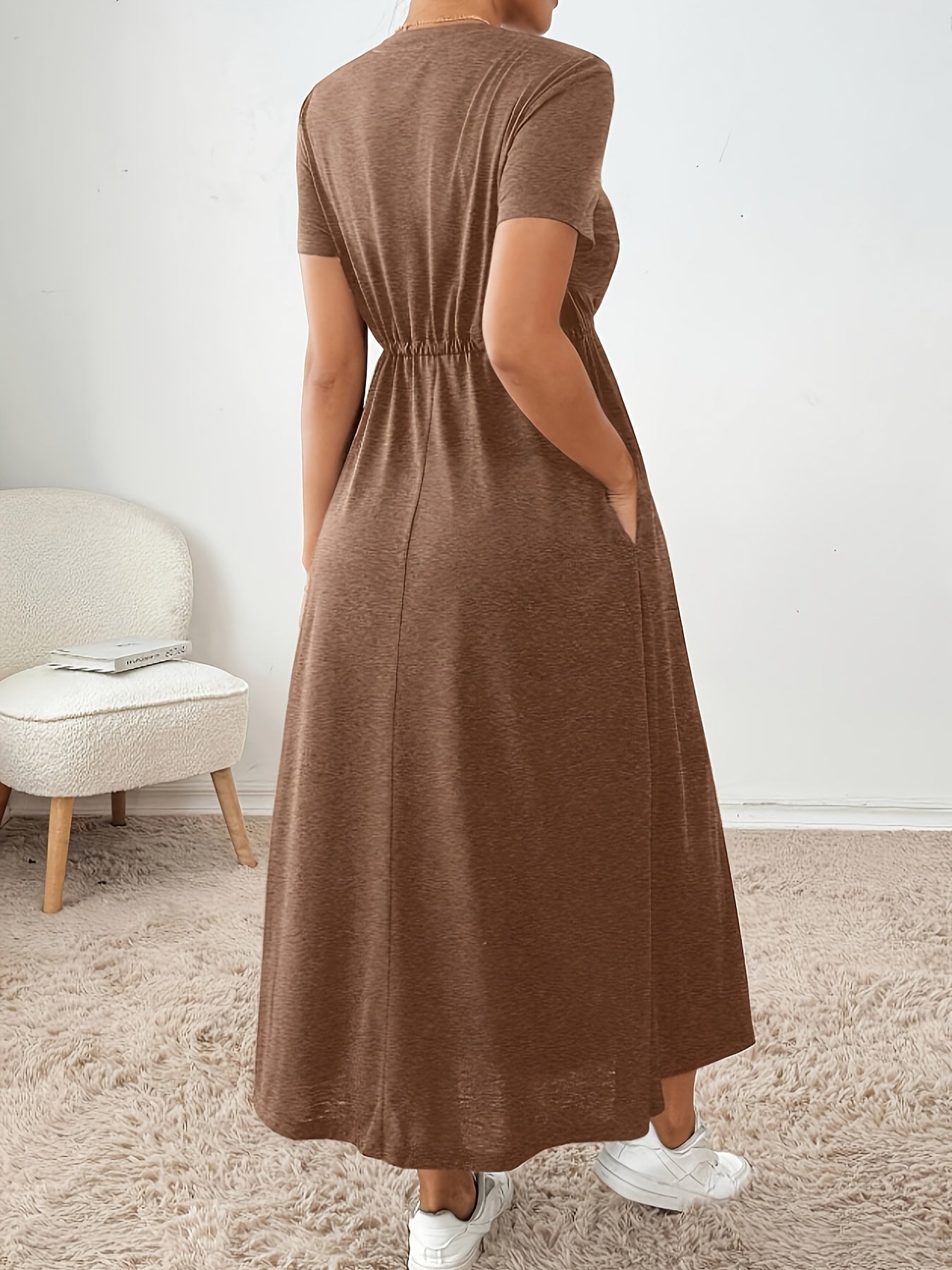 Effortless Drawstring Waist Maxi Dress for Women with Round Neck Short Sleeve Relaxed Flowing Pocket Style