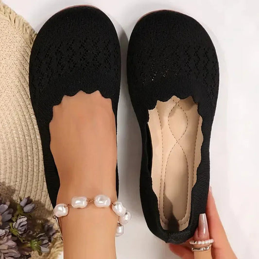 Comfortable Slip On Shoes for Women with Knit Upper Scalloped Edge Cushioned Flat Ballet Style