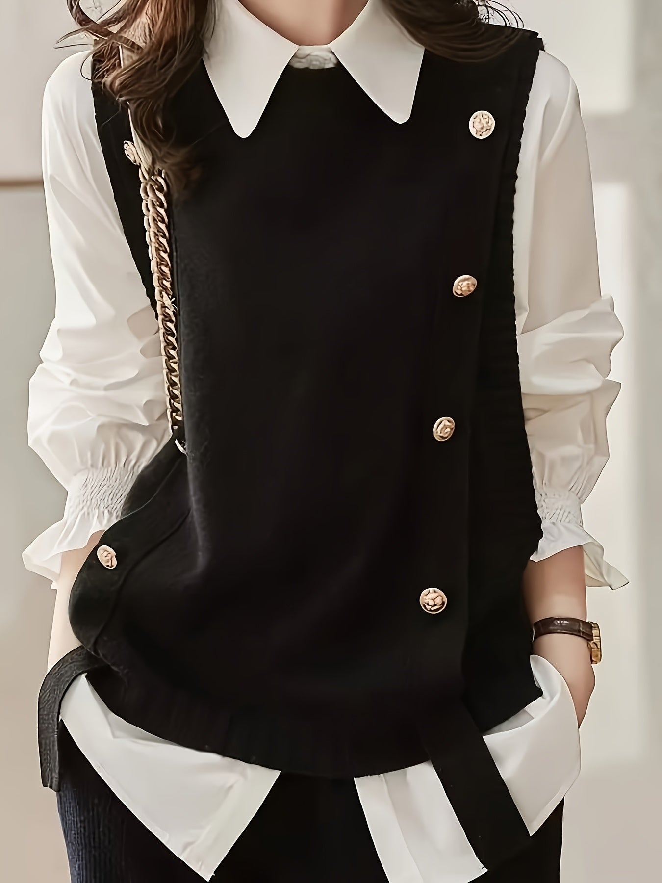 Comfortable Sweater Vest for Women with Round Neck Sleeveless Button Detail Relaxed Knit Style