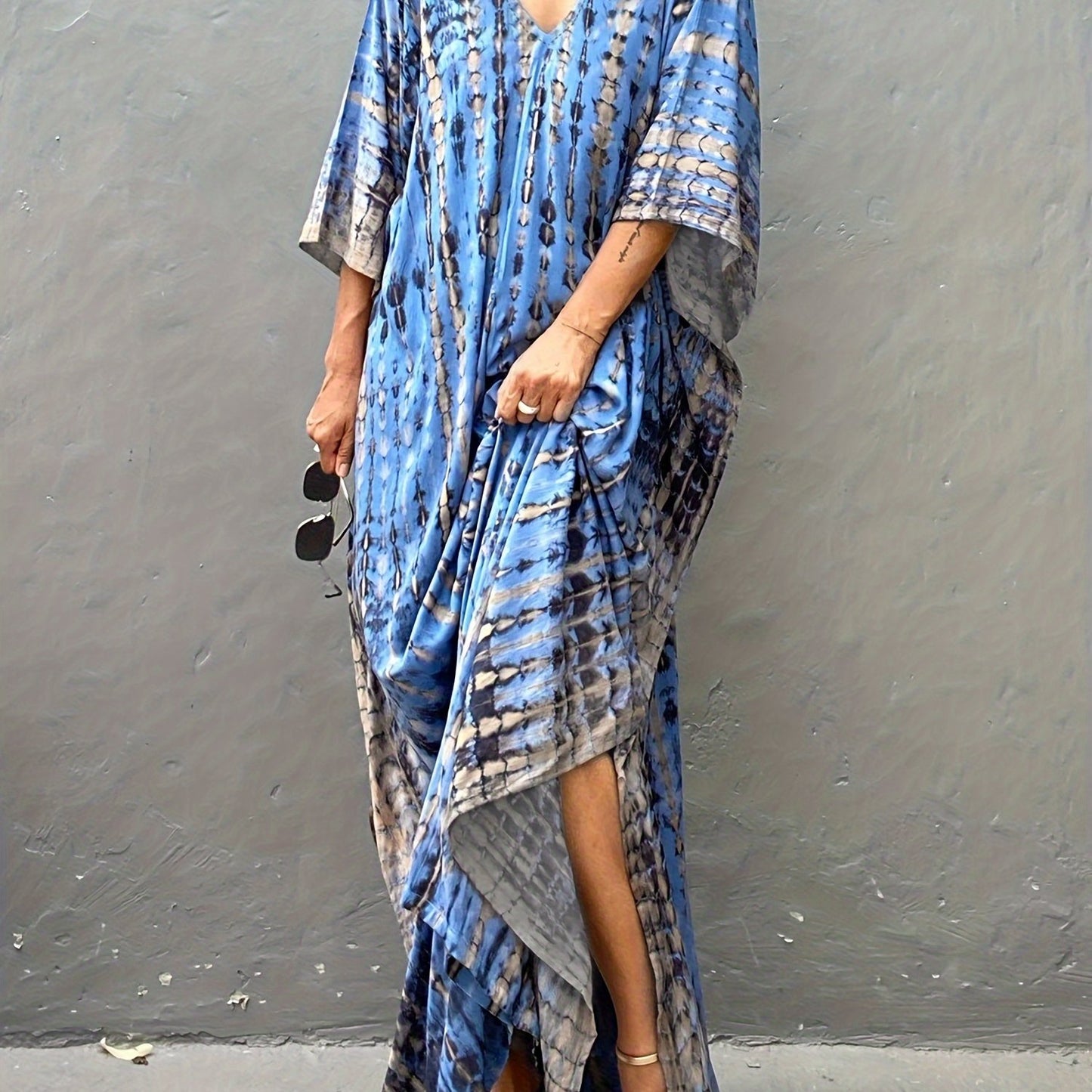 Effortless Tie Dye Maxi Dress for Women with V Neck Bell Sleeve Kaftan Flowing Bohemian Style