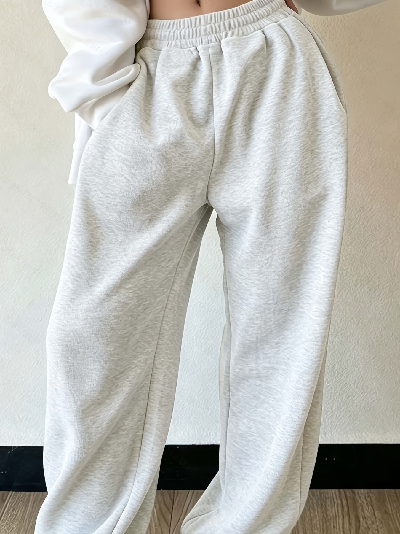 Effortless Fleece Wide Leg Sweatpants for Women with High Waist Elastic Waistband Relaxed Casual Style