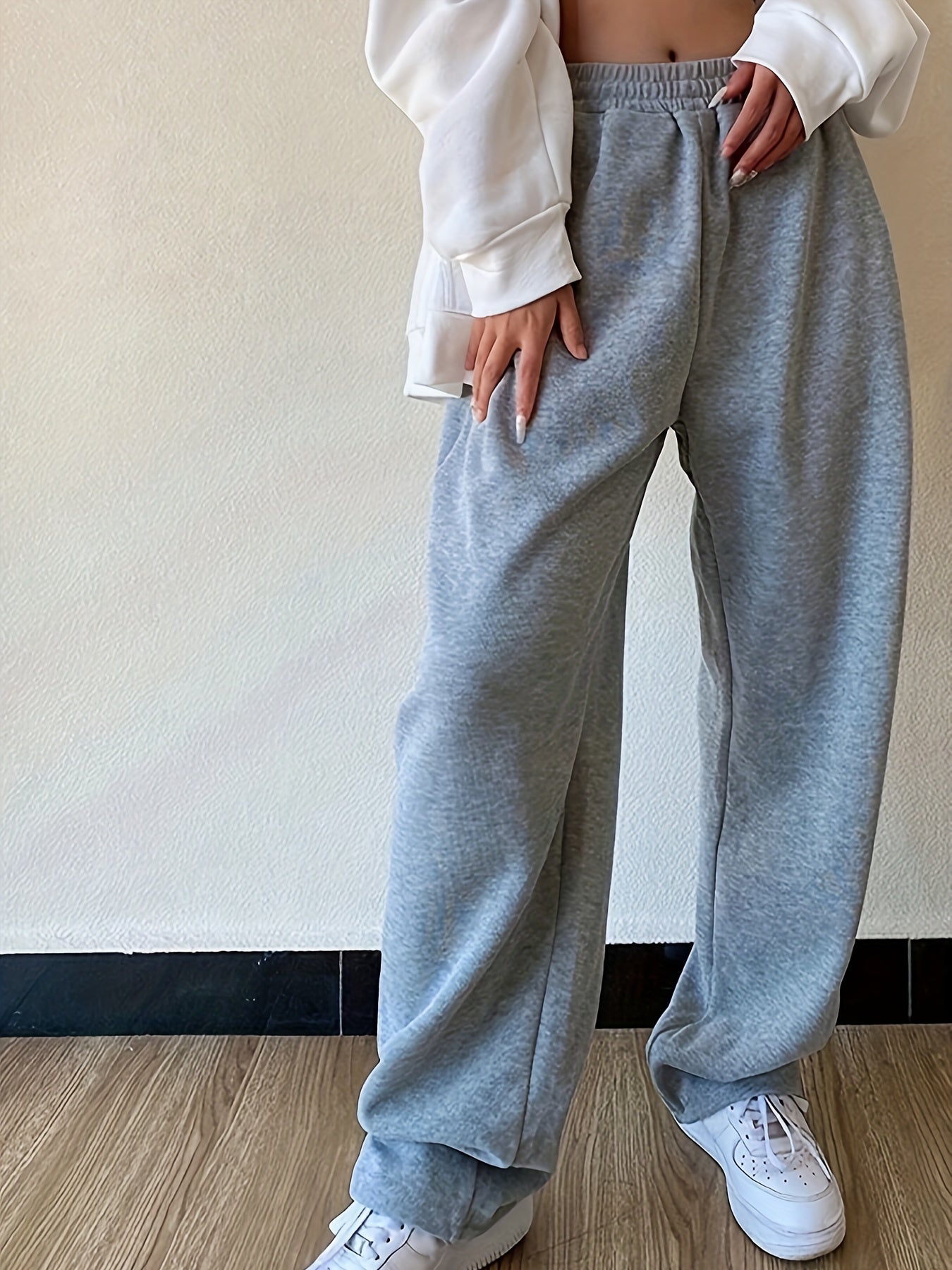 Effortless Fleece Wide Leg Sweatpants for Women with High Waist Elastic Waistband Relaxed Casual Style