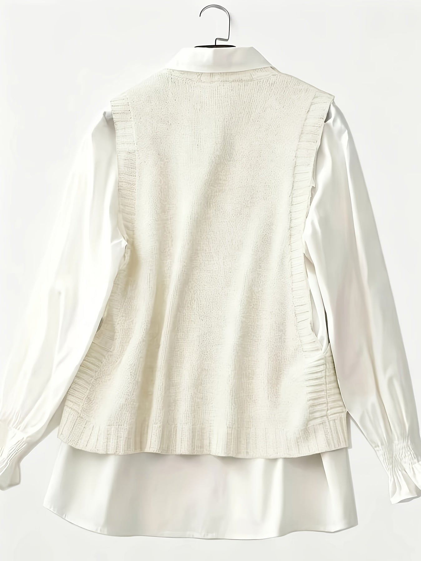 Comfortable Sweater Vest for Women with Round Neck Sleeveless Button Detail Relaxed Knit Style