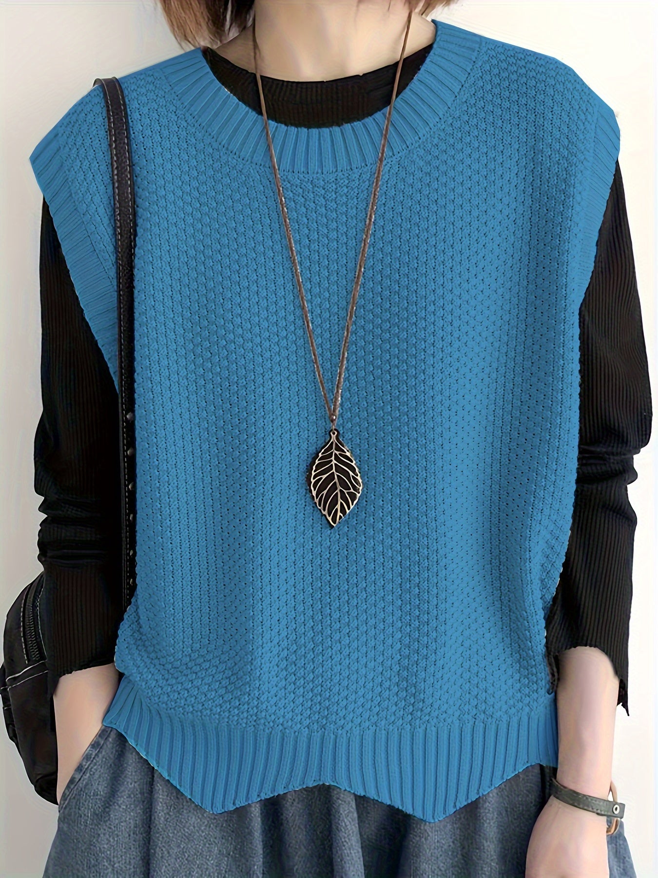 Comfortable Chunky Knit Sweater Vest for Women with Crew Neck Sleeveless Ribbed Trim Oversized Style