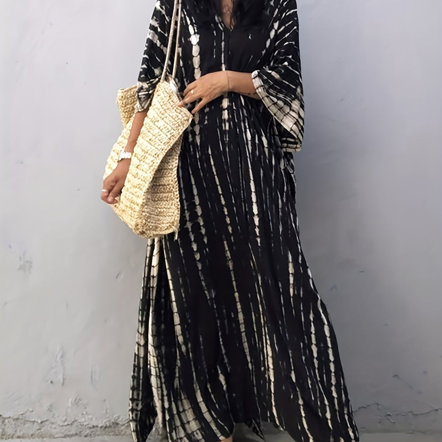 Effortless Tie Dye Maxi Dress for Women with V Neck Bell Sleeve Kaftan Flowing Bohemian Style