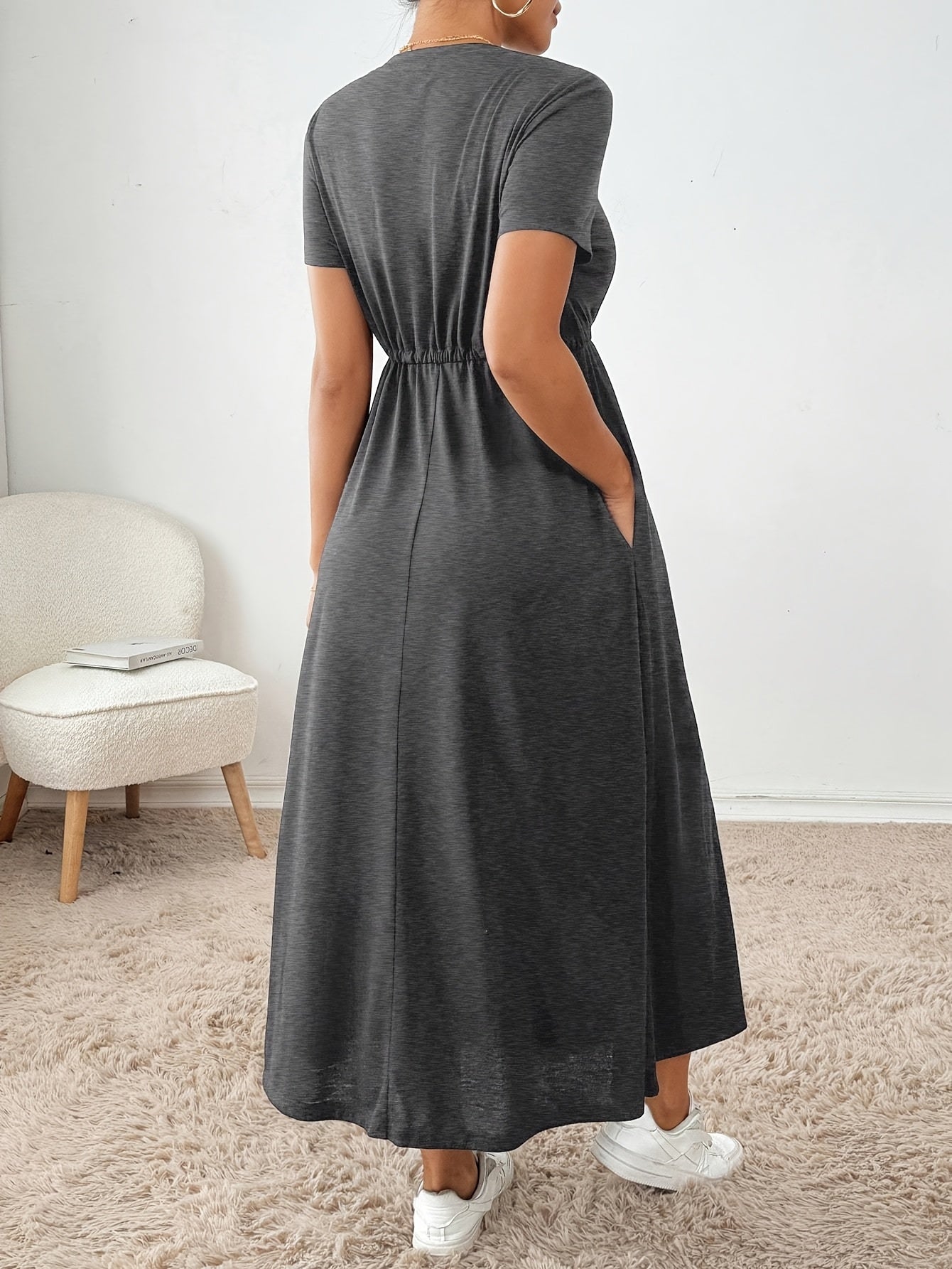Effortless Drawstring Waist Maxi Dress for Women with Round Neck Short Sleeve Relaxed Flowing Pocket Style