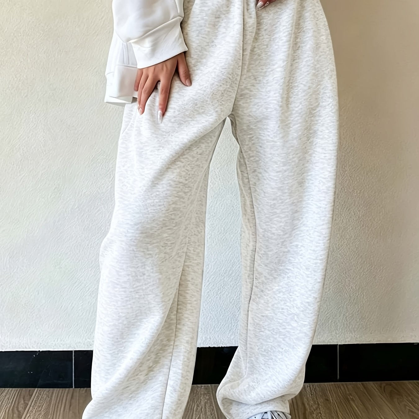 Effortless Fleece Wide Leg Sweatpants for Women with High Waist Elastic Waistband Relaxed Casual Style