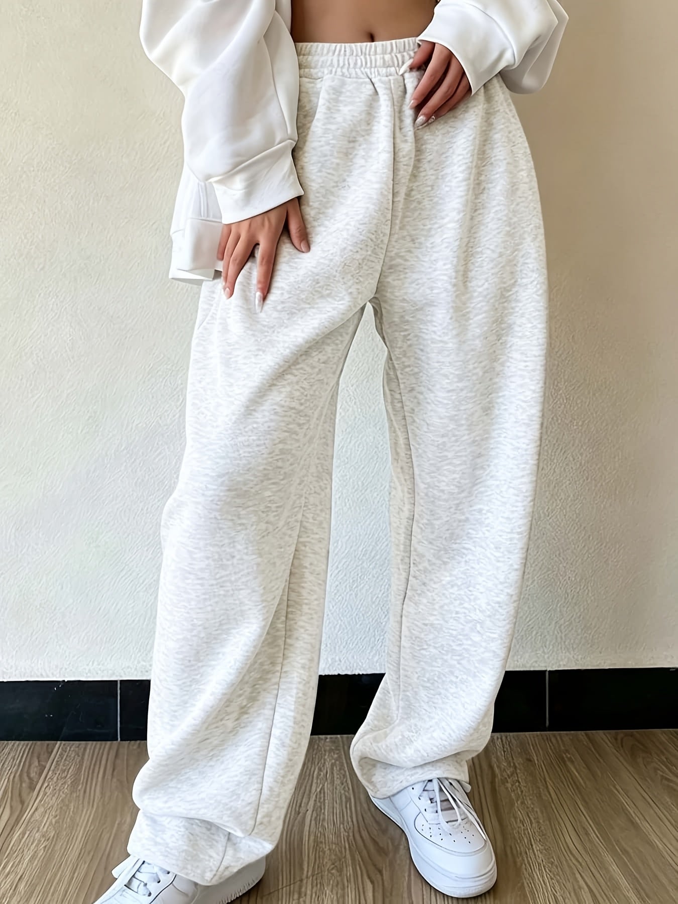 Effortless Fleece Wide Leg Sweatpants for Women with High Waist Elastic Waistband Relaxed Casual Style