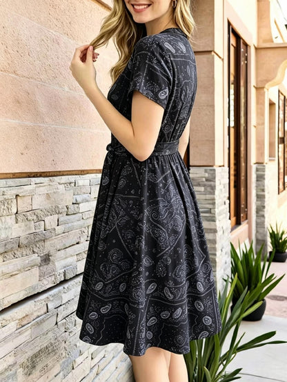 Elegant Paisley Print Shirt Dress for Women with V Neck Short Sleeve Belted Fit and Flare Style