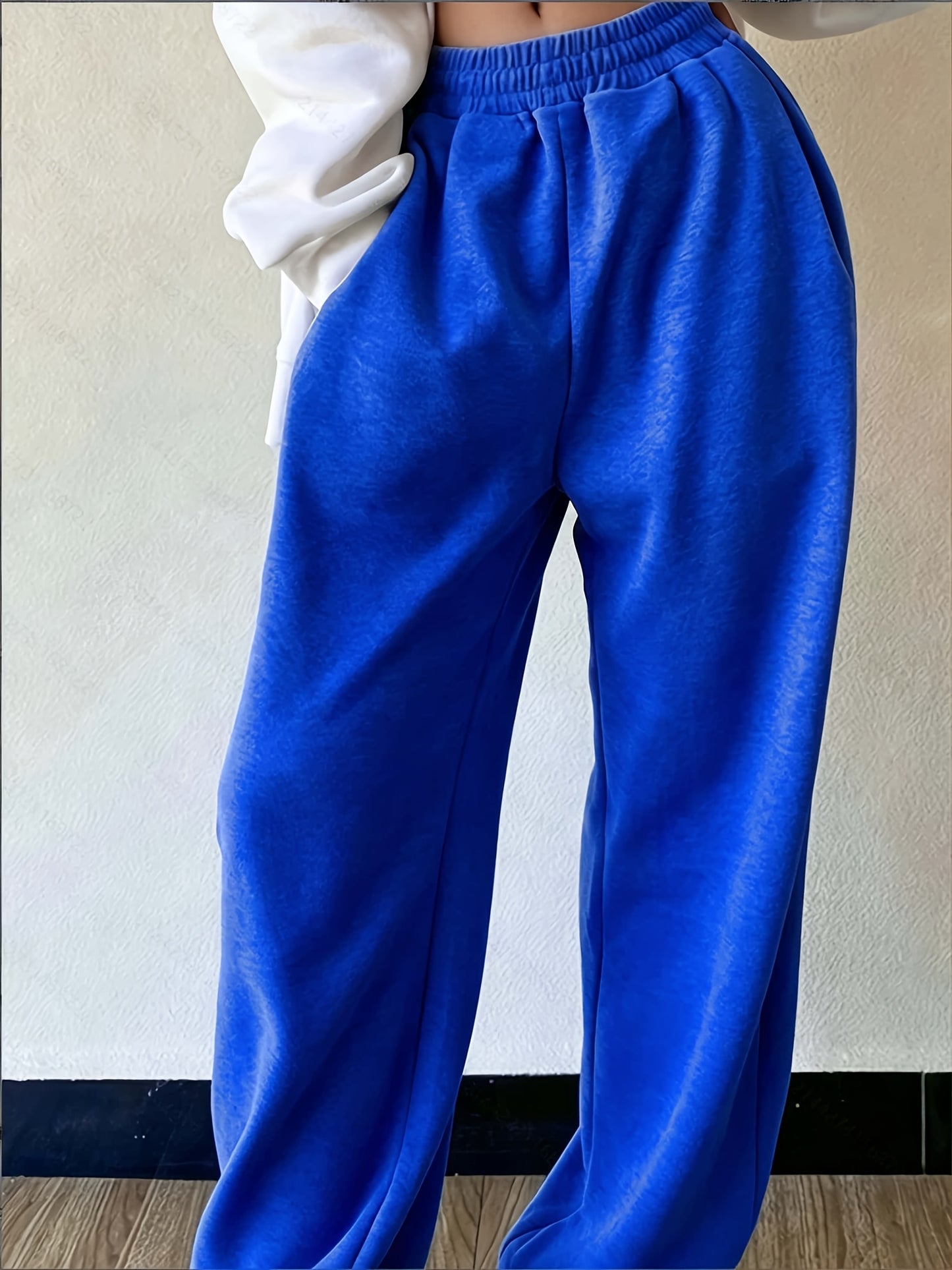 Effortless Fleece Wide Leg Sweatpants for Women with High Waist Elastic Waistband Relaxed Casual Style