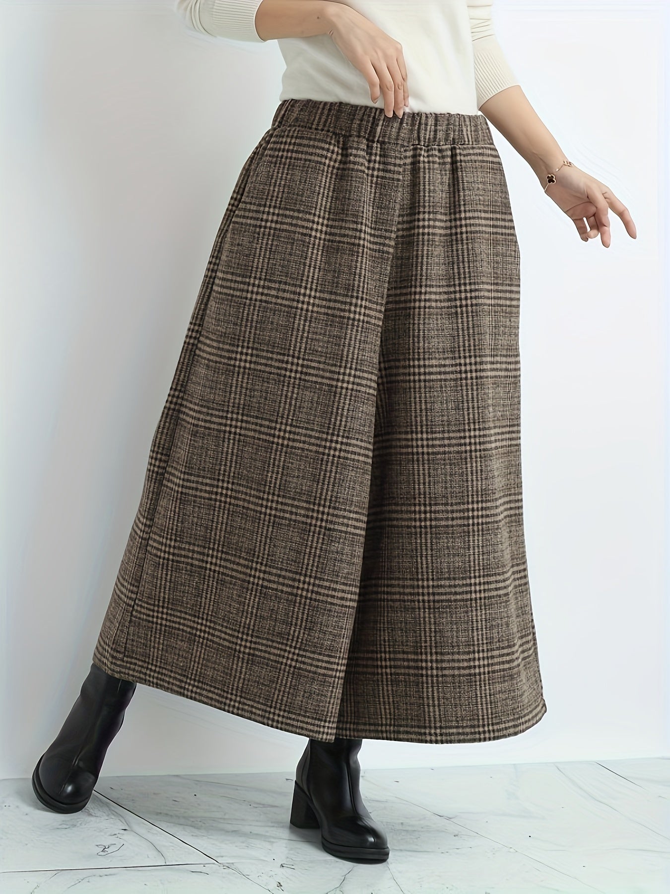 Effortless Plaid Wide Leg Pants for Women with Elastic Waist Pocket Cropped Culotte Style