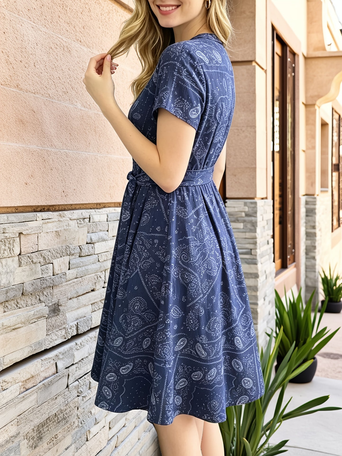 Elegant Paisley Print Shirt Dress for Women with V Neck Short Sleeve Belted Fit and Flare Style