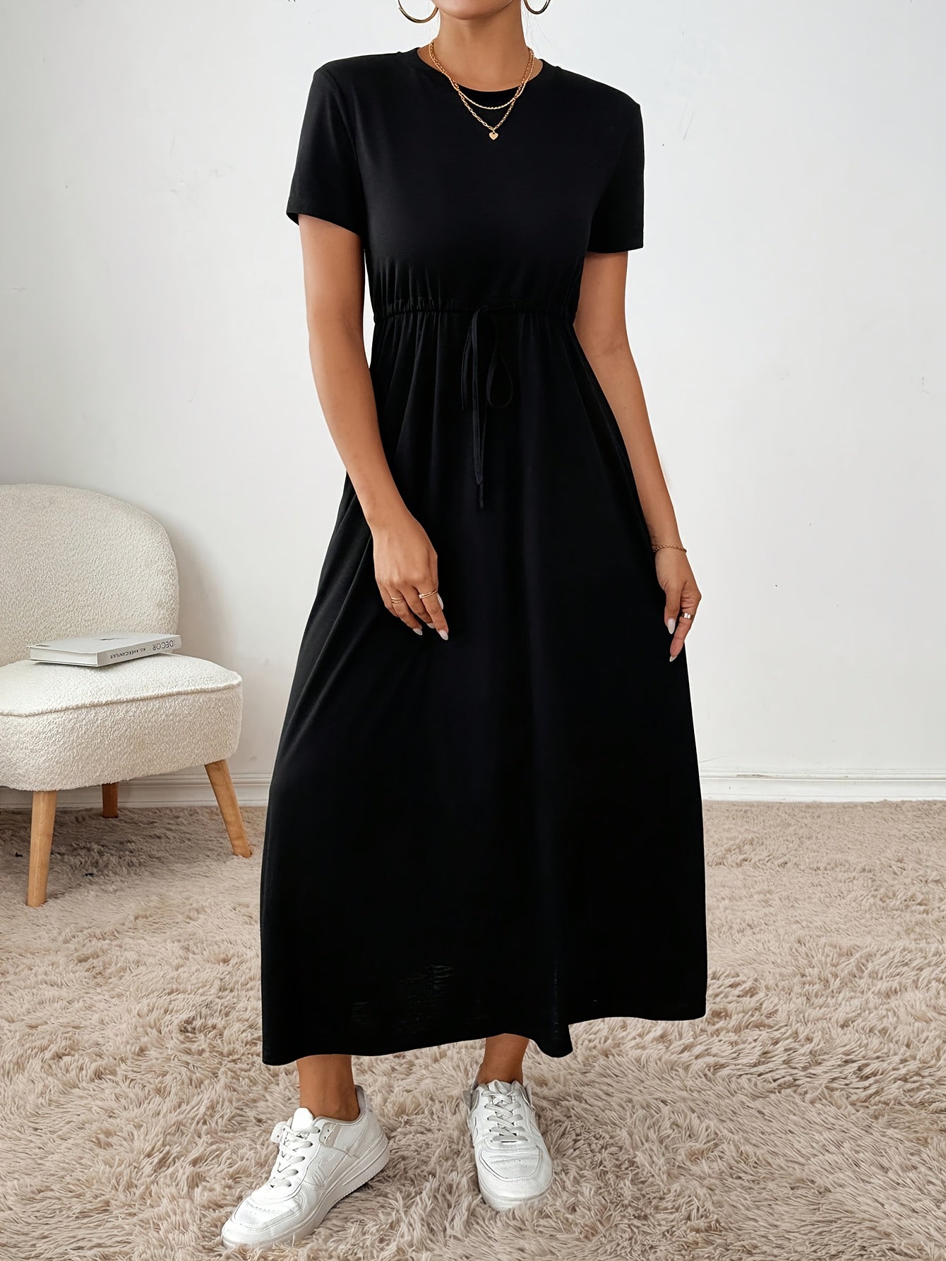 Effortless Drawstring Waist Maxi Dress for Women with Round Neck Short Sleeve Relaxed Flowing Pocket Style