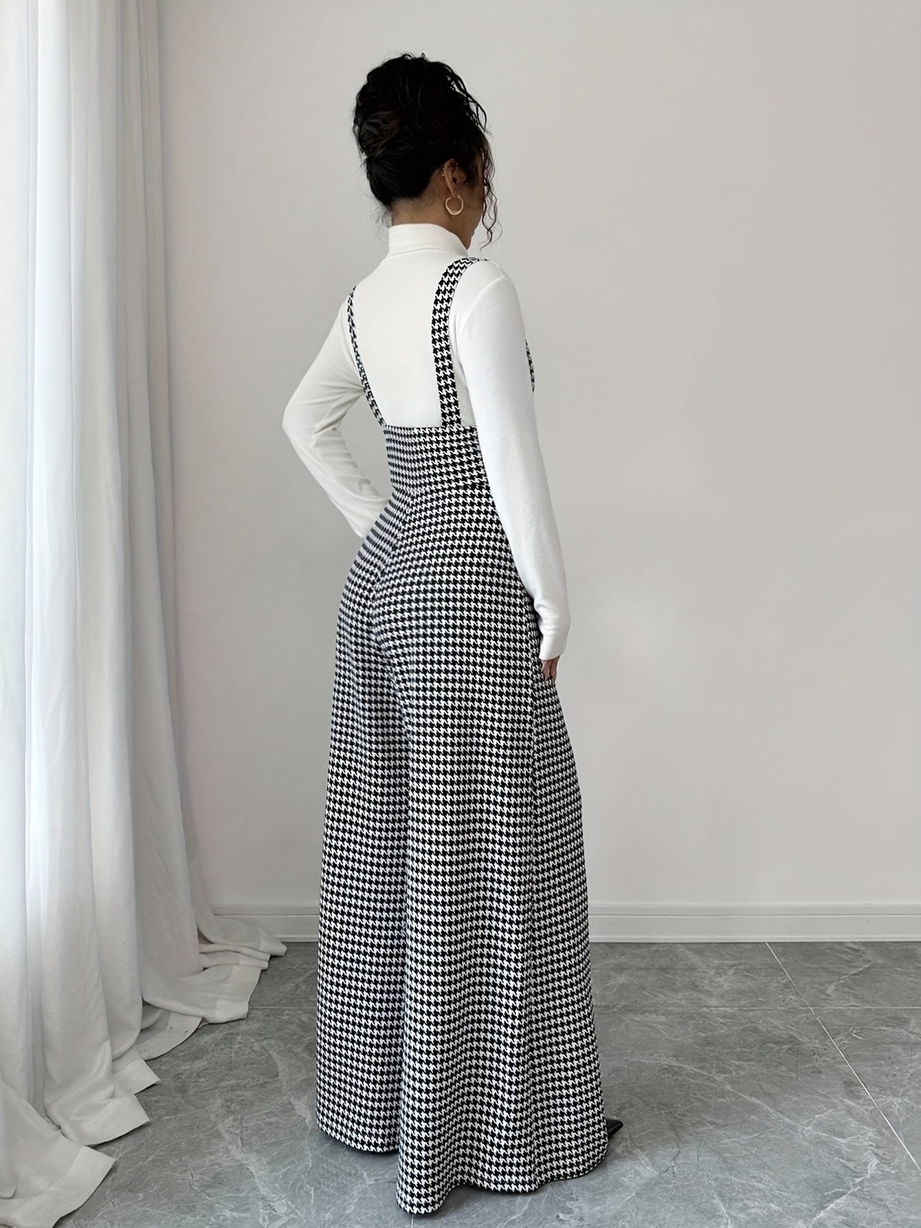 Elegant Houndstooth Wide Leg Jumpsuit for Women with Square Neck Sleeveless Suspender Button Front Relaxed Style