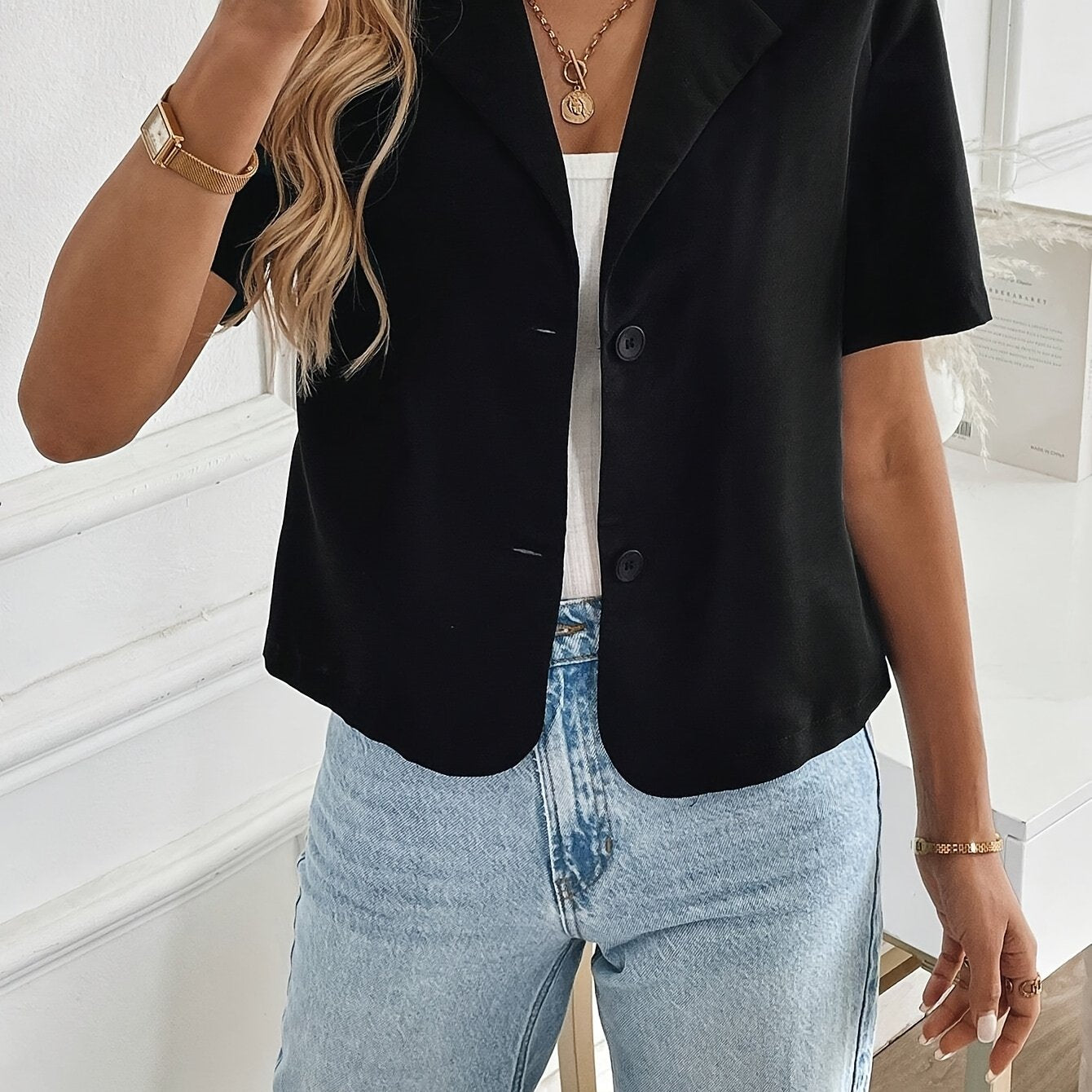 Elegant Cropped Blazer for Women with Notch Lapel Short Sleeve Button Front Relaxed Style