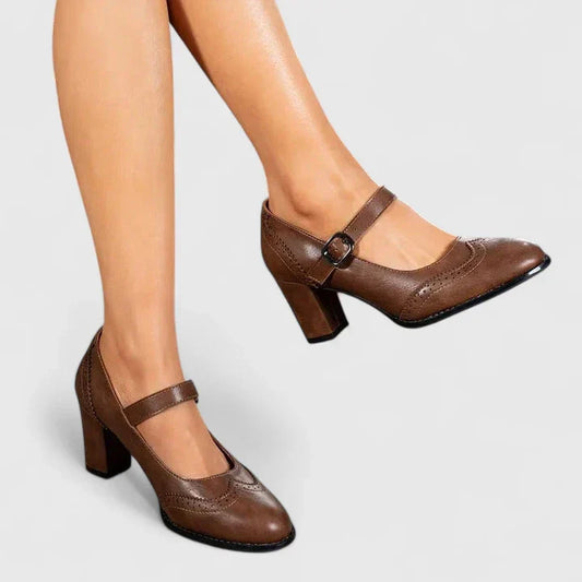 Elegant Brogue Leather Mary Jane Pumps for Women with Round Toe Buckle Strap Block Heel Vintage Style